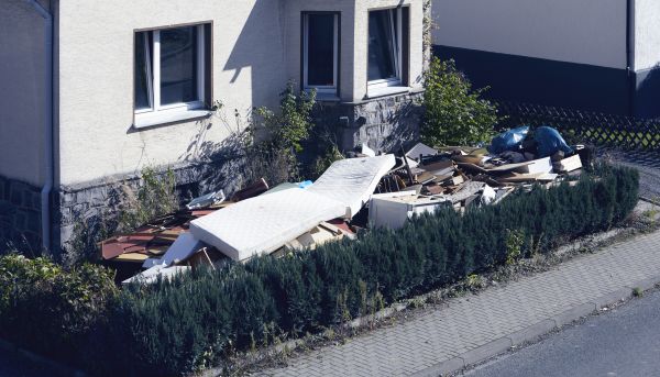 Yard Junk Removal in Fairfax